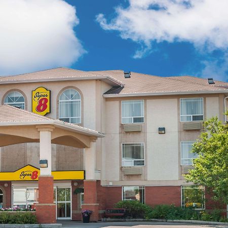 ซูเปอร์ 8 บาย วินด์แฮม ไฮ ริเวอร์ แอลเบอร์ตา Hotel High River ภายนอก รูปภาพ