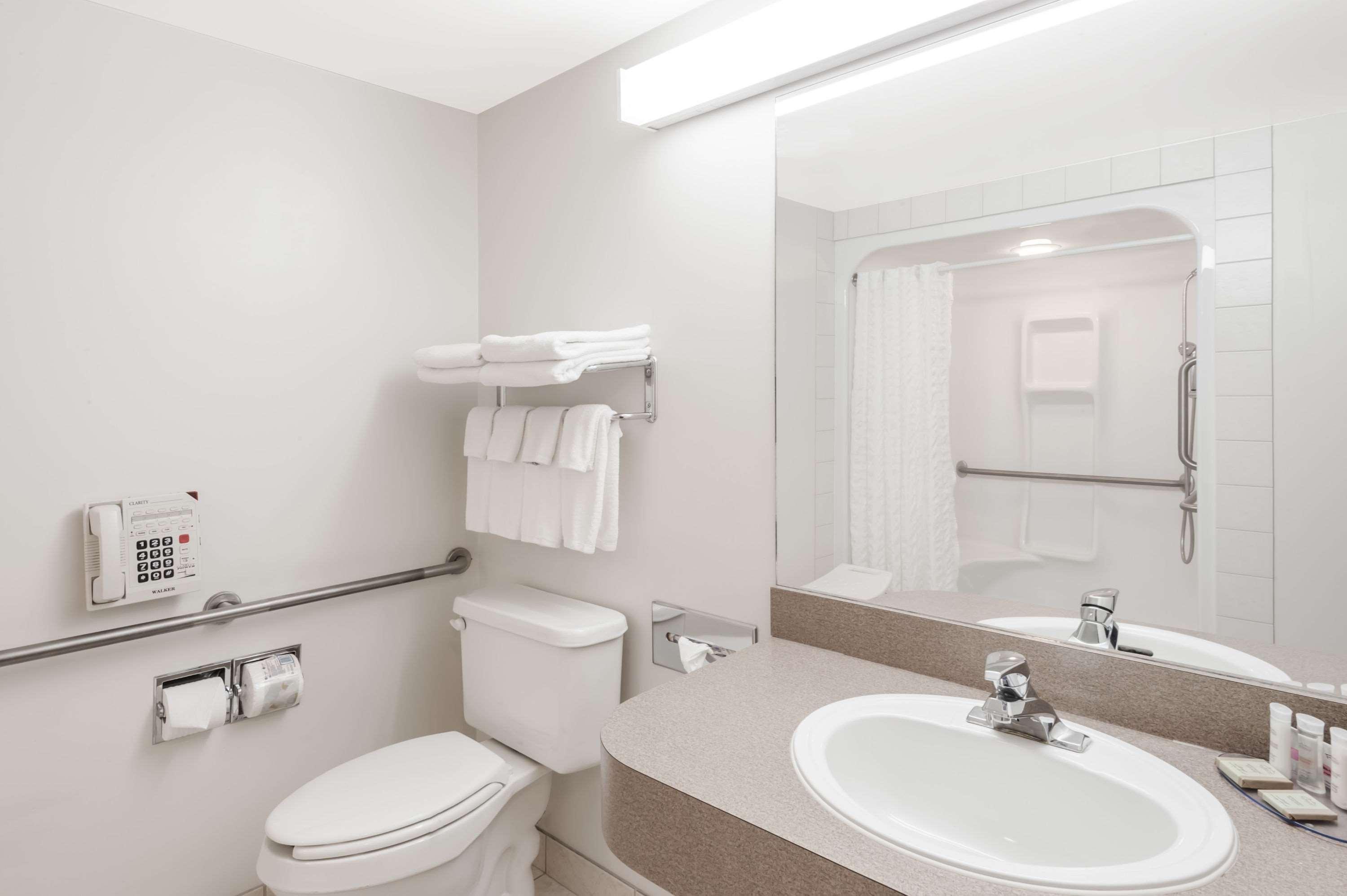 ซูเปอร์ 8 บาย วินด์แฮม ไฮ ริเวอร์ แอลเบอร์ตา Hotel High River ภายนอก รูปภาพ