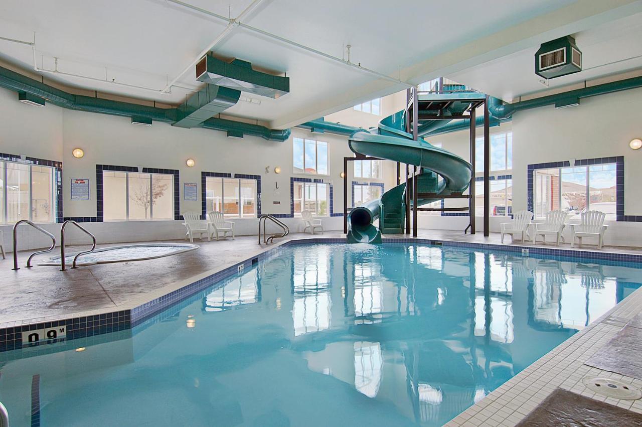 ซูเปอร์ 8 บาย วินด์แฮม ไฮ ริเวอร์ แอลเบอร์ตา Hotel High River ภายนอก รูปภาพ